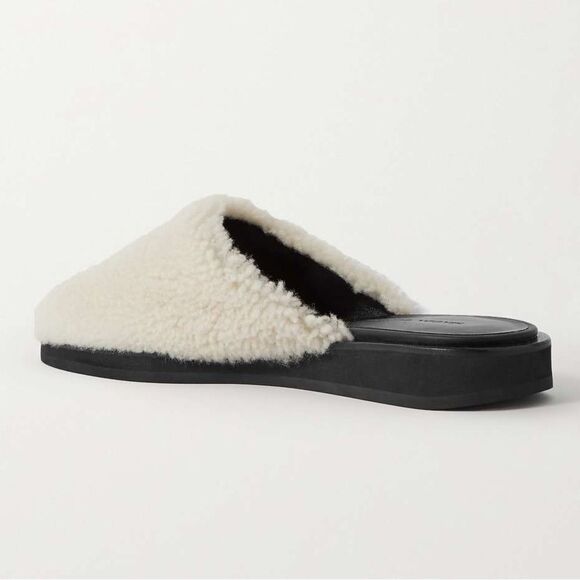 Revolve Magda Butyrm Shearling Slippers, size 39 - Picture 2 of 13